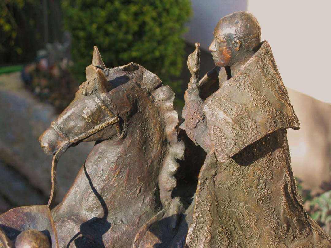 Georgi-Ritt Effeltrich (2006) Georgi-Ritt Effeltrich (2006), 53 x 50 x 45 cm. Pfarrhof Sankt Georg, 91090 Effeltrich. Foto: Heimo Ertl.